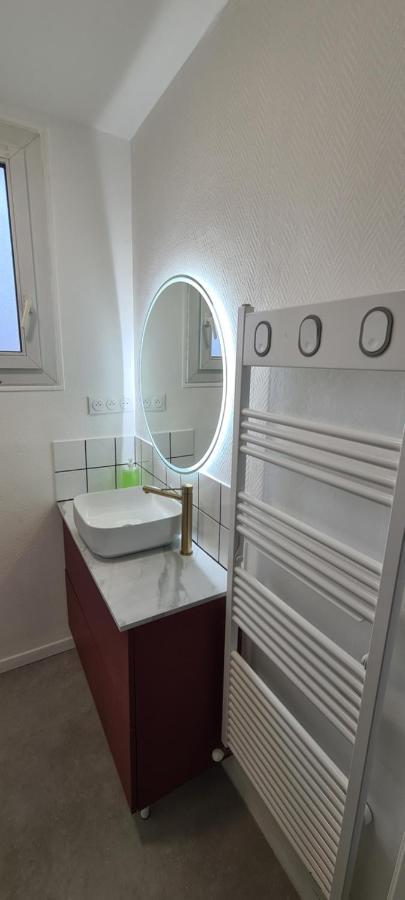 Private Room In Shared Apartment III 博韦 外观 照片