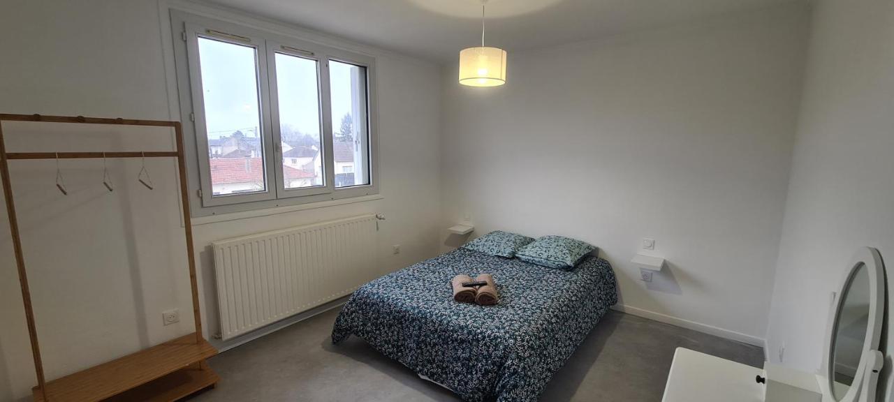 Private Room In Shared Apartment III 博韦 外观 照片